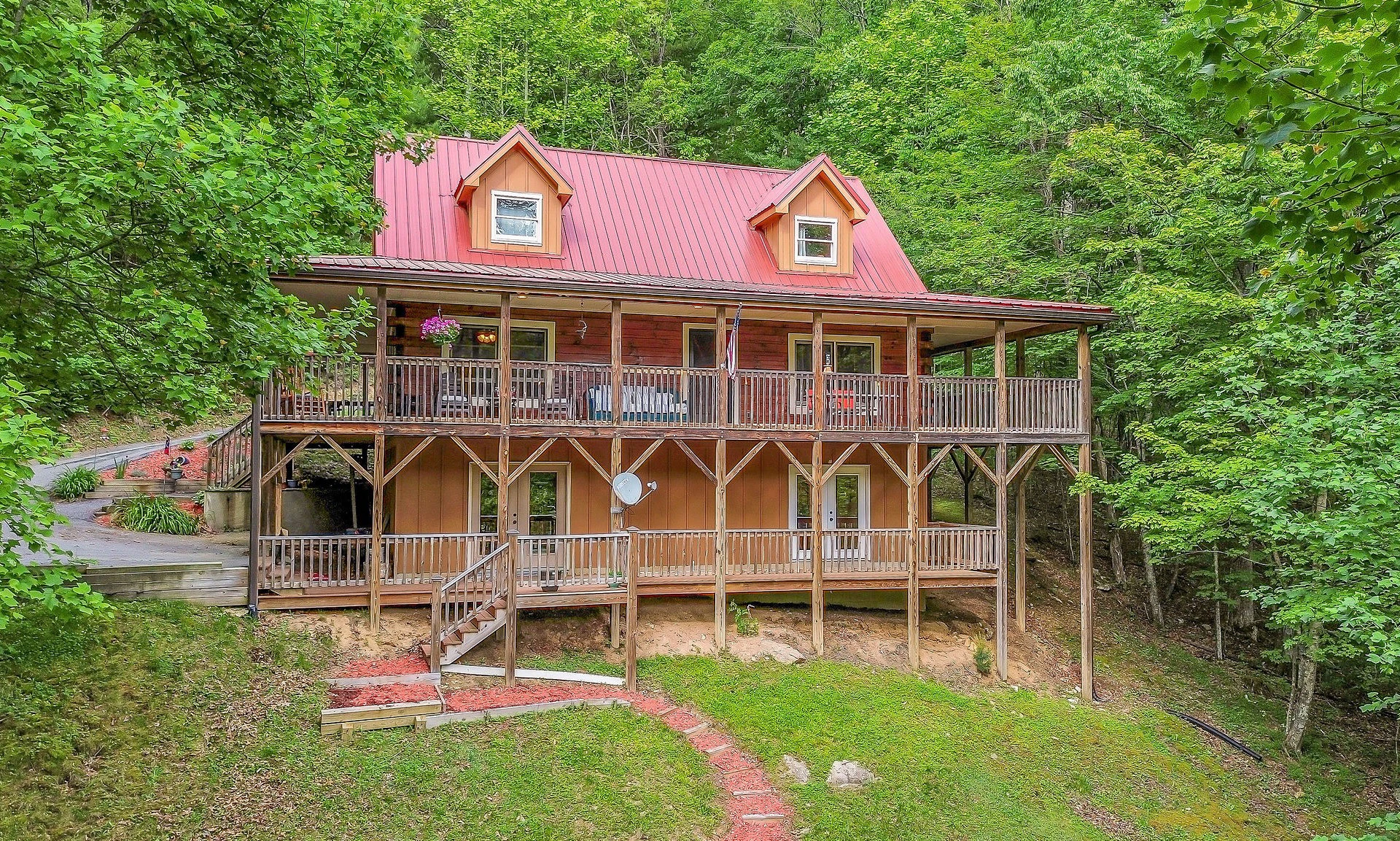Image number 1 for the current listing